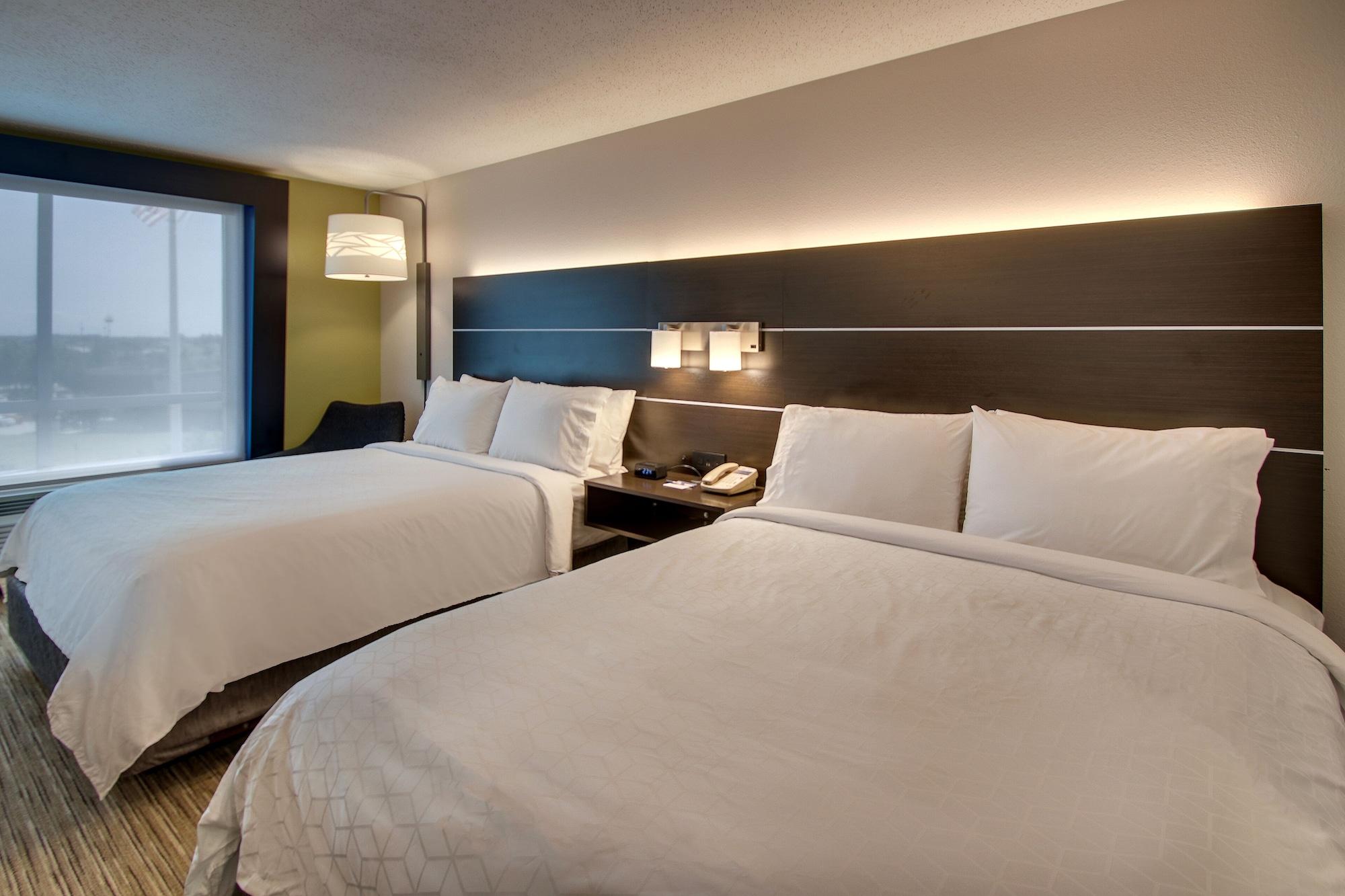 Holiday Inn Express Georgetown By Ihg Bagian luar foto