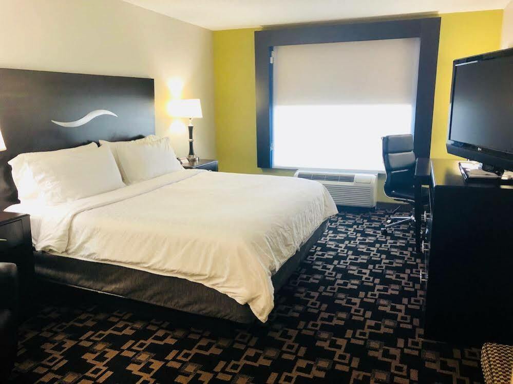 Holiday Inn Express Georgetown By Ihg Bagian luar foto